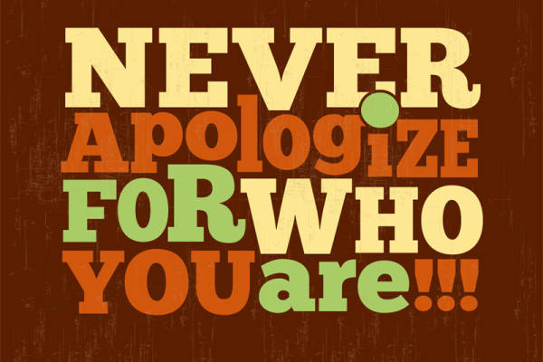 勇敢做自己:'NEVER APOLOGIZE FOR WHO YOU ARE'裁片印花服装