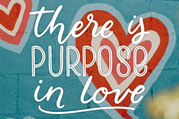 探索爱的意义:裁片印花服装上的浪漫宣言