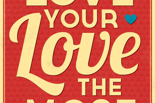 深情裁片印花服装:'Love Your Love The Most' 浪漫风格