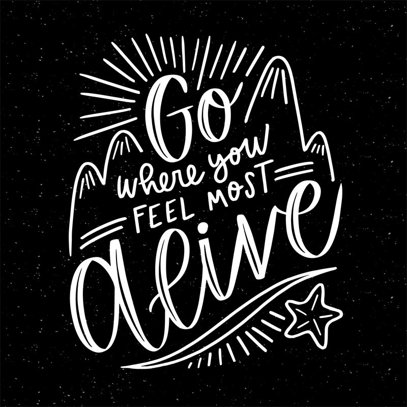激励人心的裁片印花服装：'Go where you feel most alive'