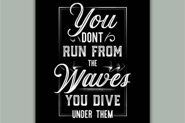 勇敢面对挑战：裁片印花服装上的励志名言