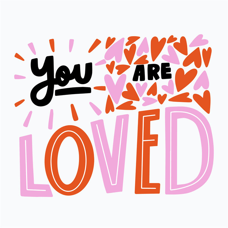 温馨浪漫裁片印花服装：'You Are Loved'温暖人心的时尚宣言
