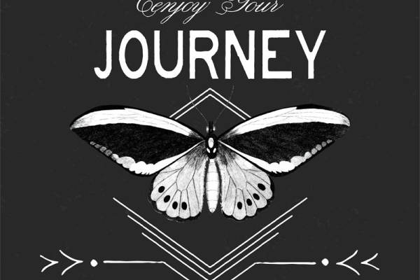 优雅旅程:黑底白蝶裁片印花服装