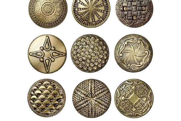 古铜纽扣